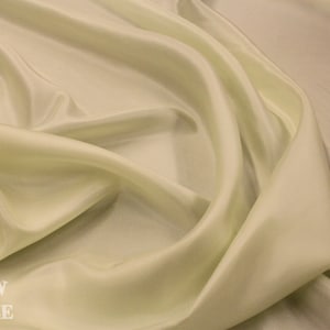 Silk Fabric / China Silk / Habotai / 1 Yard / 100% Silk / Pale Green Silk / Light Green Silk / Silk by Yard / Garment Fabric