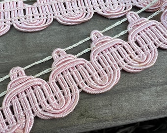 ヴィンテージ裁縫トリム - レーヨン編み込みジンプトリム - Dixie Braid Co. ロサンゼルス、カリフォルニア州 - ピンクコードトリム - 半ヤード単位