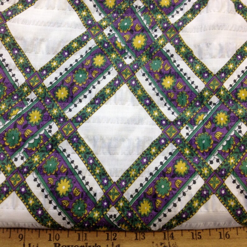 Vintagetyg / 1970-talstyg / Vintage plisse - 1 yard - Grönt lila tyg / Diamanttryckt tyg / Bomulls-/Polyblandning / Blommigt tyg bild 2