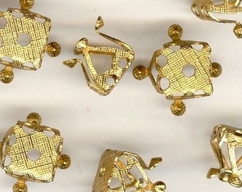 25 Vintage Bead Caps ~ Very Ornate Elegant Textured Cross Hatch Rich Gold Plated Pliable From 10mm Up No. BC04