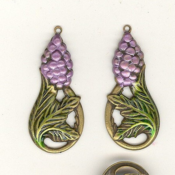 Pair Vintage Banana Bob 1-1/2th Inch Painted Enamel Brass Ox Grape & Leaf Charms Pendants MS34