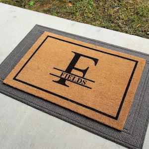 Custom Door Mat with Family Name, Home Decor Housewarming Gift, Wedding Gift for Couples, Personalized Welcome Doormat, Monogram Doormat