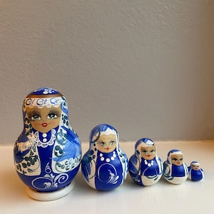 Vintage Russian Matryoshka Nesting Dolls