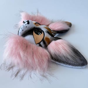 cosplay mask
therian gear
Animal Faux Fur Mask
Handmade Mask
Realistic Cat Mask
Mask for Therian
mask name Rockstar
Brown White Gray col
Theriotype Cat
Jumping Cat Mask
teen birthday gifts
Cheap Therian Mask
soft fluffy mask
