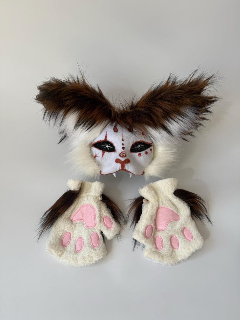 Therian Gear
Animal cosplay
Full Therian Set
Mask Gloves Tail
Fluffy Therian Paws
Cat Mask and Tail
mask with long ears
Gray White design
Therian Cat Masks
Quadrobics Mask
Terian Fan Gift Idea
Furry Fans Gift
Halloween costume
