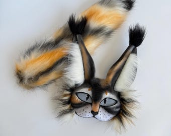 長い耳を持つTherian猫マスク | グレーブラウンホワイトデザイン