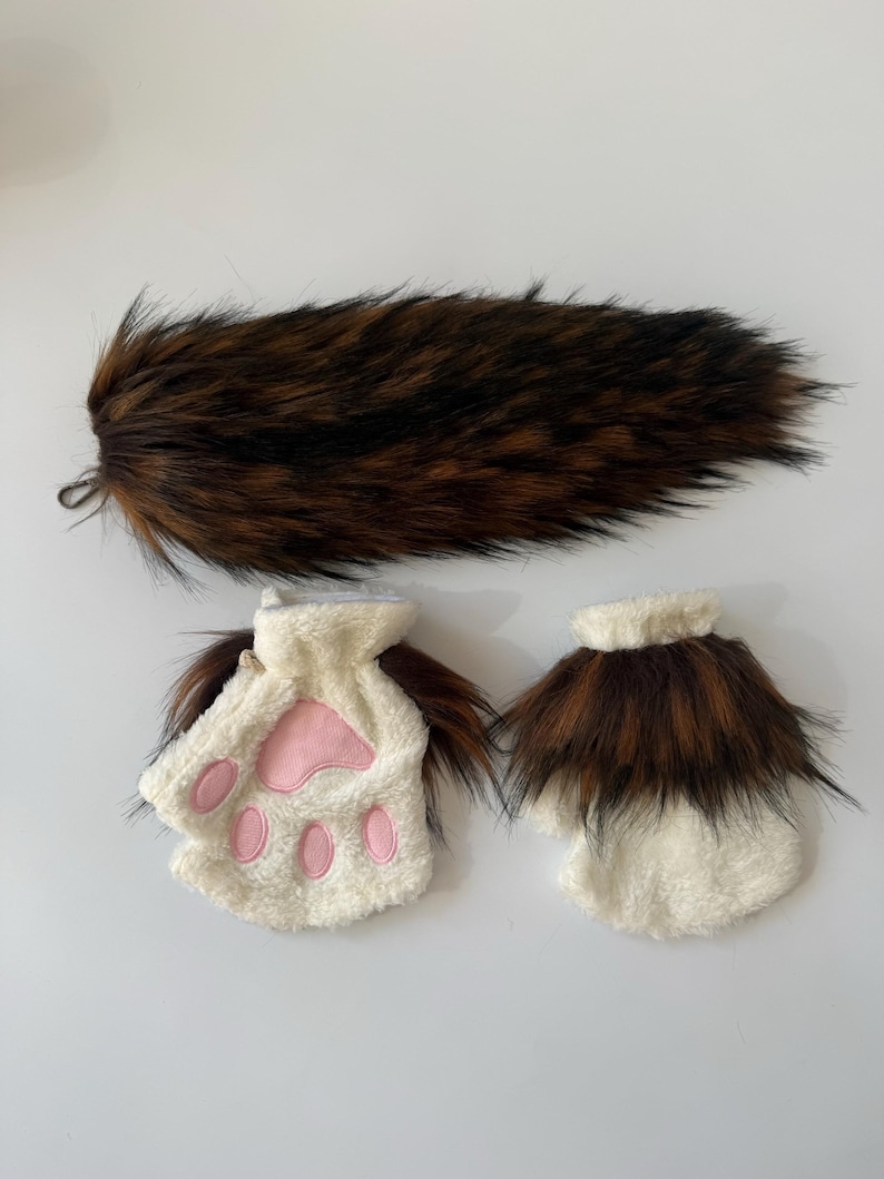 Therian Gear
Animal cosplay
Full Therian Set
Mask Gloves Tail
Fluffy Therian Paws
Cat Mask and Tail
mask with long ears
Gray White design
Therian Cat Masks
Quadrobics Mask
Terian Fan Gift Idea
Furry Fans Gift
Halloween costume