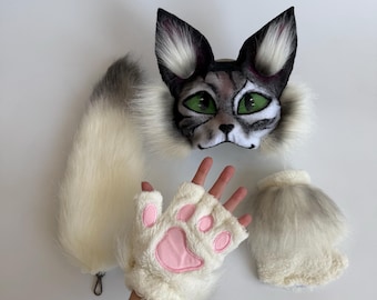 Máscara de gato suave gris y blanca / Máscara de cosplay de Therian esponjosa / Ojos verdes / Lindo regalo de Quadrobics para adolescentes / Hecho a mano por FursuitFrenzyUA