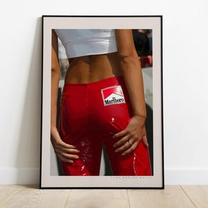 Poster Vintage Ragazza Formula 1, Marlboro Poster, Poster di F1, Formula 1 Print, Regalo per Appassionati di Formula Uno, Marlboro