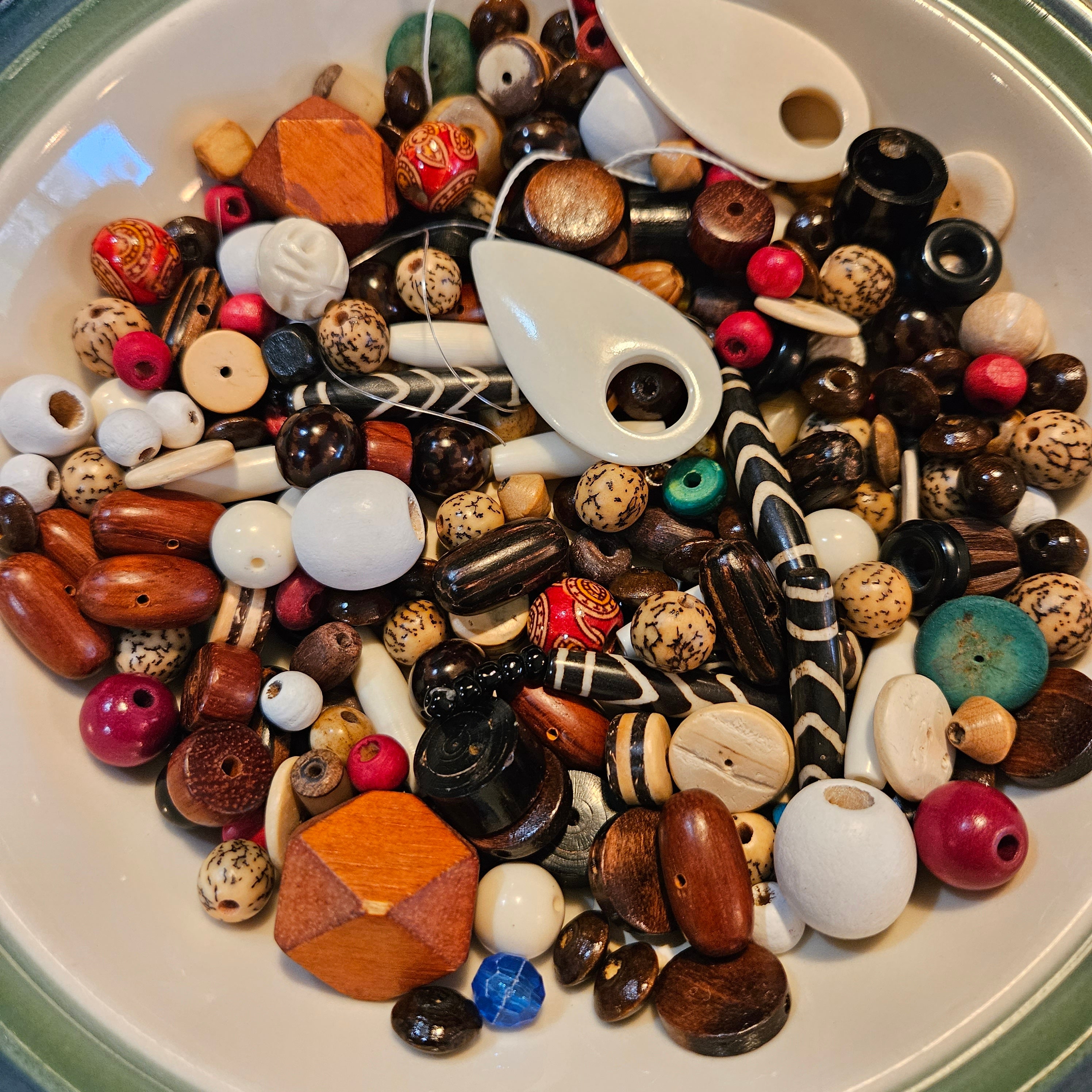Wholesale Vintage-style Carved Bone Skull Beads Vintage Bone Beads  White-black-brown Bone Beads Meditation Beads 6-14mm 