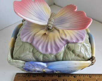 Anna Rosa Collection San Francisco Music Box and Gift Trinket Ceramic Butterfly Box