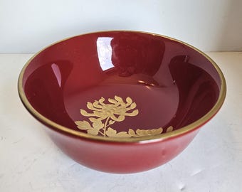 Japanese Lacquer Red Bowl with Gold Chrysanthemum