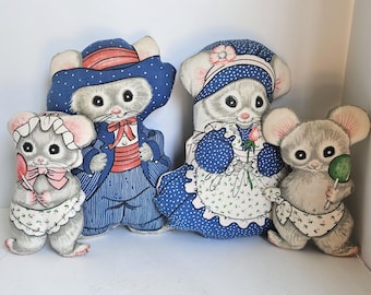 Spring Mill Country Mouse Family Set Complete Made Pillow Doll Set
