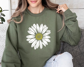 Daisy Sweatshirt, Wildflower Sweatshirt, Floral Sweater, Summer Sweatshirt, Flower Sweatshirt, Daisy Sweater, Gift For Daisy Lover