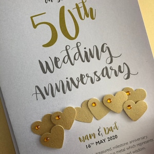 Carte d'anniversaire de mariage dorée (50e) 50 ans - personnalisée avec les noms et la date