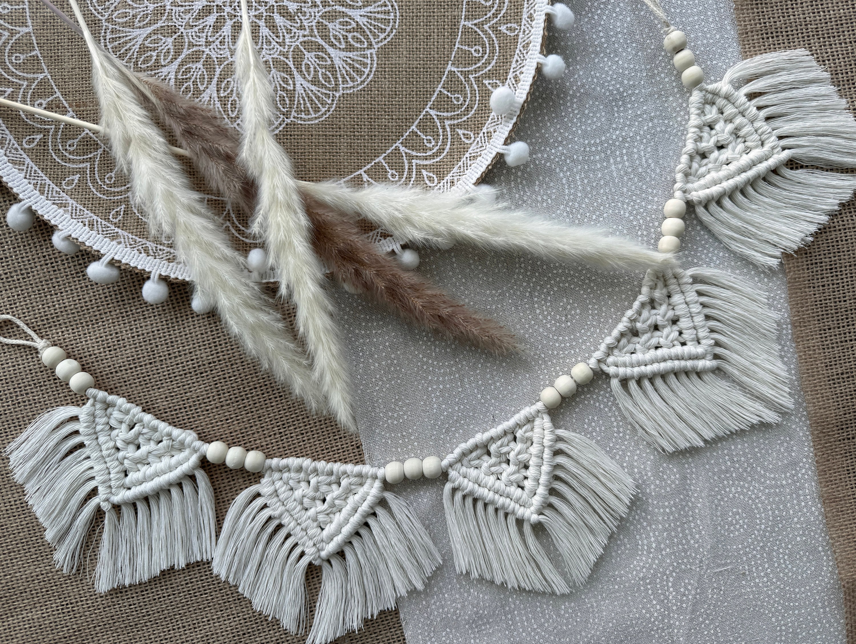 Guirlande de fanions nature / macramé / décoration / guirlande / camping-car / caravane / Knotenpunk13 / idée cadeau / idée déco / macramé / mariage / unique