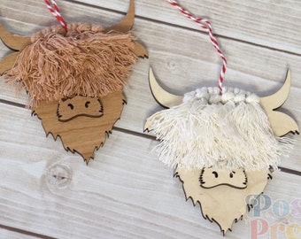 Highland Cow Ornament, Cow Macramé Christmas Ornament, Highland Cattle Macrame Ornament, farmhouse decor