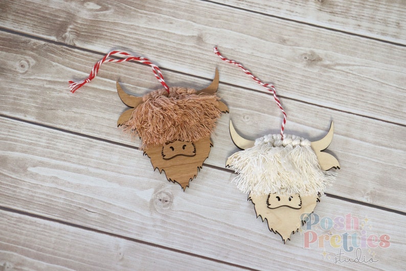 Highland Cow Ornament, Cow Macramé Christmas Ornament, Highland Cattle Macrame Ornament, farmhouse decor image 1