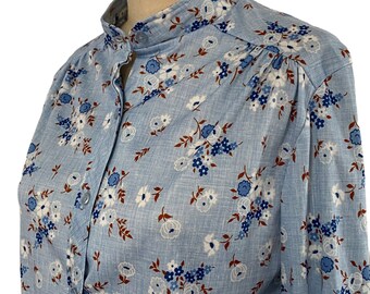 Vintage 70s Baby Blue Floral Button Down Blouse. Sz M