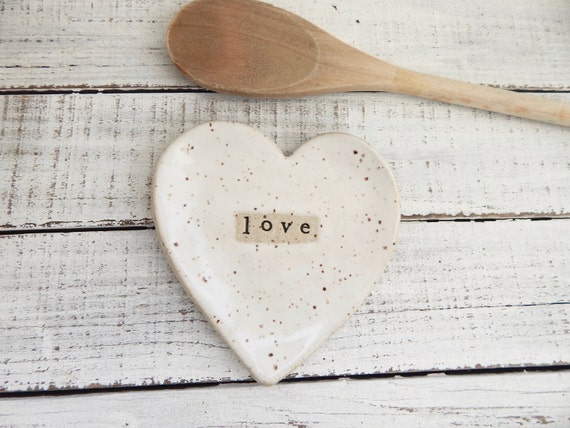 Pair of Heart Shaped Ceramic Trinket Dishes Spoon Rest Jewelry soap sponge