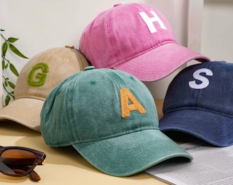 Personalizowana czapka baseballowa w stylu vintage, spersonalizowana czapka z haftowanym łańcuszkiem z inicjałami/imieniem/datą, prezent dla pary druhen
