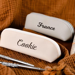 astuccio per matite inciso personalizzato, astuccio per matite personalizzato, astuccio per matite in PU, astuccio per matite, astuccio per pennelli da trucco personalizzato, regalo per damigella d'onore, regali unici per lei