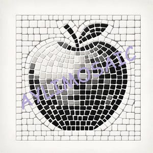 Op de afbeelding: Een mozaïek appelontwerp in zwarte, witte en grijze tegels. De appel is gecentreerd op een witte vierkante achtergrond, met de tekst "AYLINO MOSAIC" in paars over de appel.