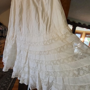 Antique Edwardian Ladies Petticoat Cotton and Lace Skirt XS