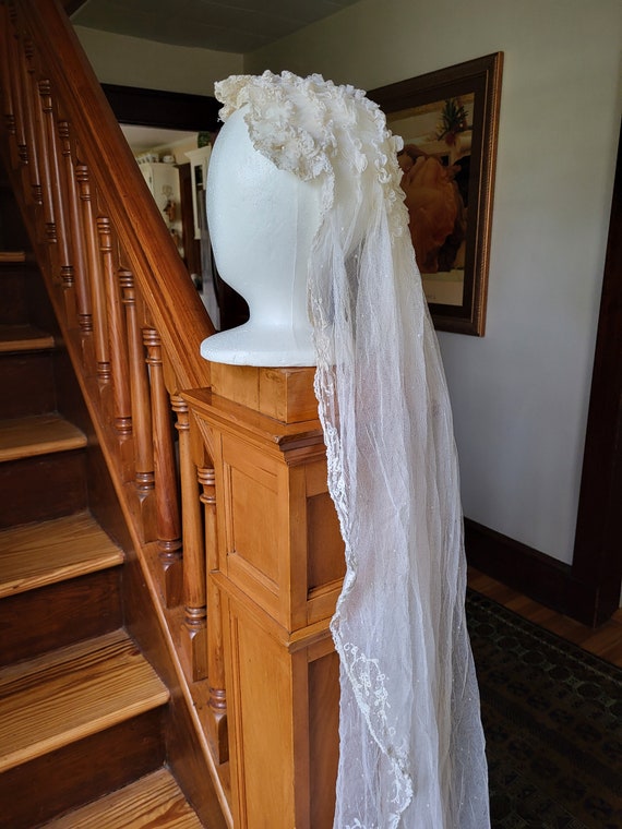 1920s Lace Wedding Veil/Vintage Ruffled Lace Wedd… - image 1