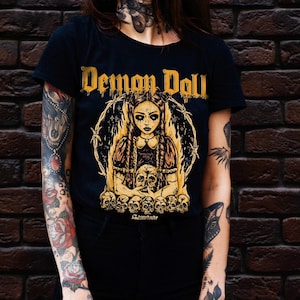 Dämonenpuppe Unisex T-Shirt
