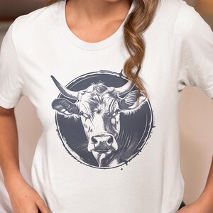 Highland Cow T-shirt, Cute Cow Shirt, Cowgirl T-shirt, Farm Life Apparel, Texas Shirt, Howdy Shirt