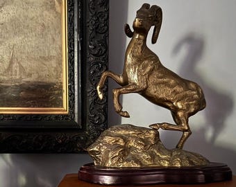 Antique Brass Big Curl Horned Leaping Sheep Statue / Objet