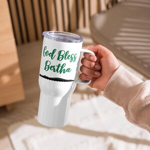 God Bless Bertha Große Thermotasse Inspiriert von Anna Mays Wildest Dreams