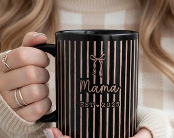 Taza personalizada "Mamá Est", taza a rayas para anunciar un bebé, regalo para mamá primeriza, taza de café para mamá, taza para abuela Mimi Gigi, regalo para el Día de la Madre de parte de los niños.
