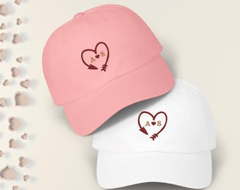 Sombrero de San Valentín bordado personalizado, iniciales personalizadas, regalo para parejas, regalo para mamá y papá.