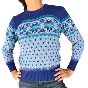80s Blue Knit Snowflake Sweater (size medium)