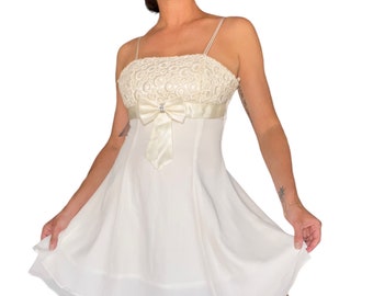 90s White Double Tiered Chiffon Empire Waist Party Dress with Embroidered Lace Bodice and Satin Bow (size small)