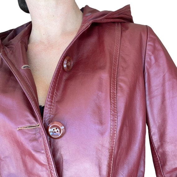 Vintage 70s Bourbon Brown Leather Hooded Belted T… - image 6