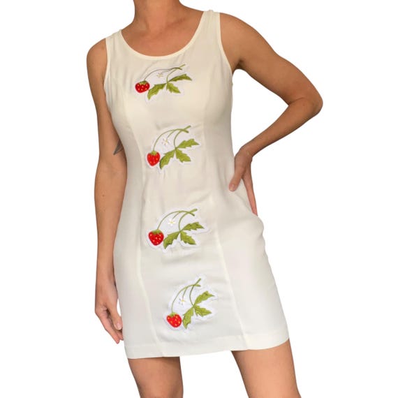 90s White Mini Dress With Embroidered Strawberry Appliqus (size Medium) -  Etsy