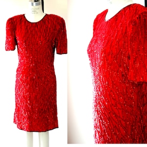 Sz M//Vintage Red Sequin Dress// Keyhole back beaded