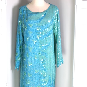 Sz M// Amazing Blue Sheath Dress w Green// Sequin Beaded Waves