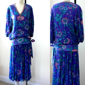 Size Small//Jazz Age Lawn party// 2pc Silk Sequin skirt top//Flapper