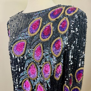 Size M//Stunning 80s Sequin Peacock Feather Top//Long Sleeve Black, Pink, and Gold Glam Statement Piece