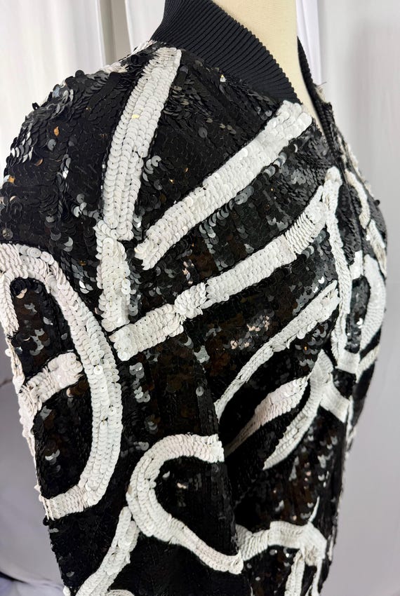 Size M//vintage Black and White Sequin Bomber Jacket//80's Glam