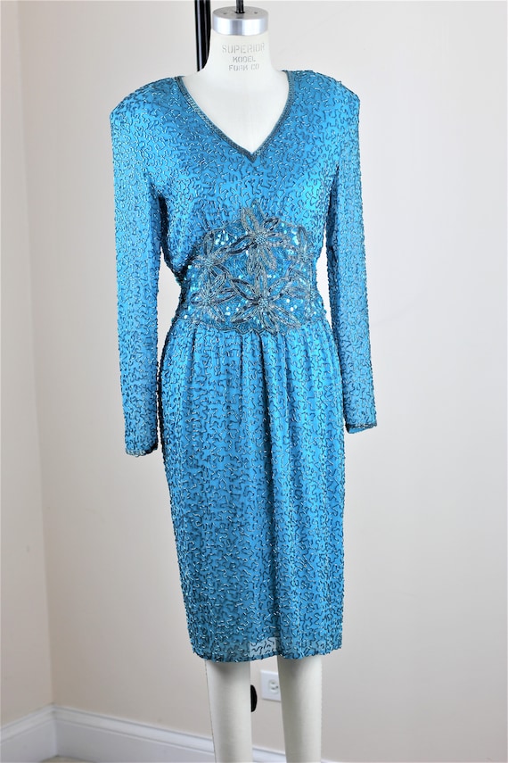 sz 8// Stunning Blue sequin Beaded dress// Fabulo… - image 6