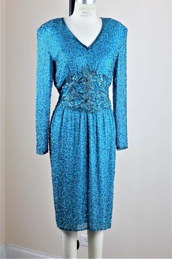 sz 8// Stunning Blue sequin Beaded dress// Fabulo… - image 5