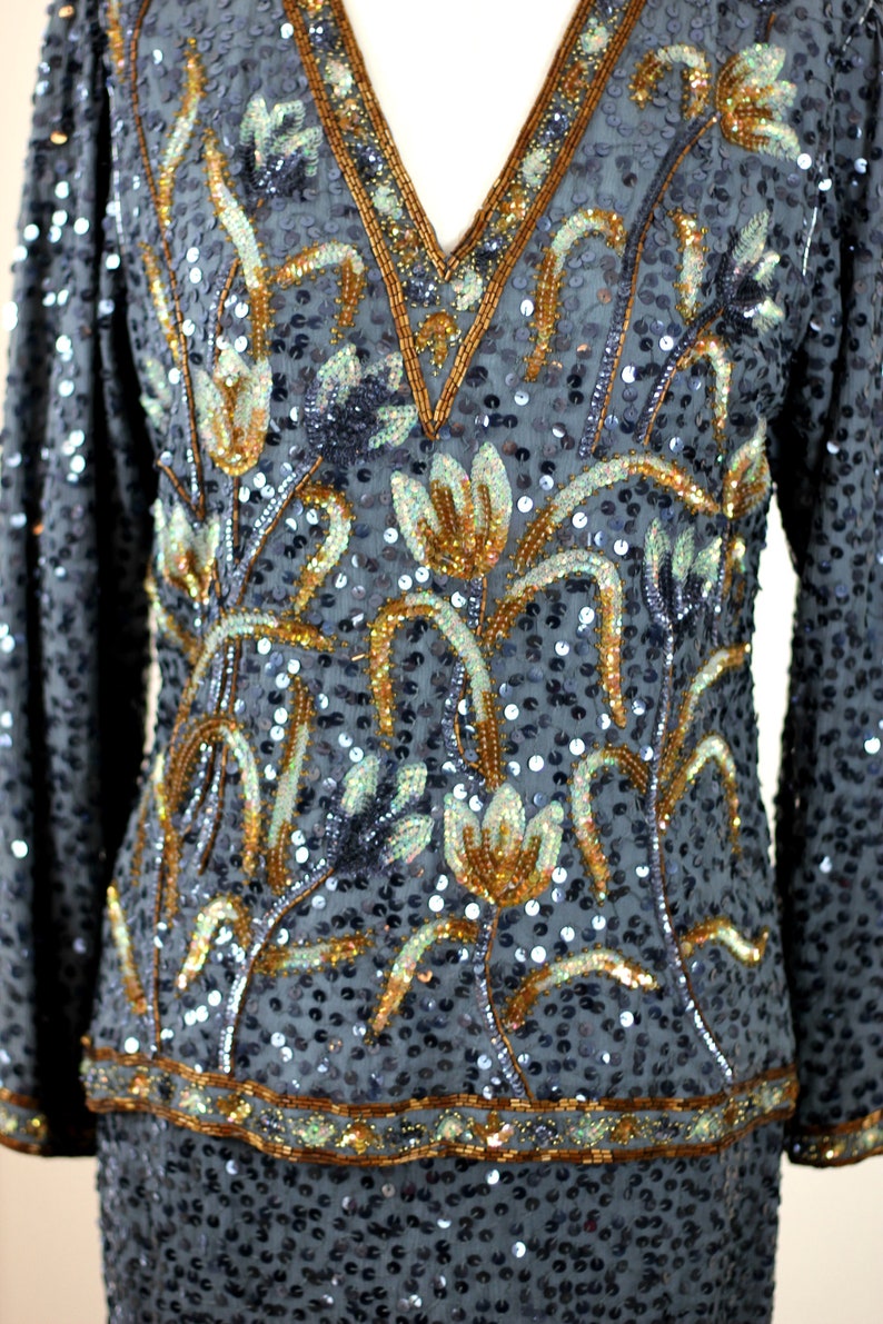 Size small2pc Beaded sequin blouse with skirt Blues golds
