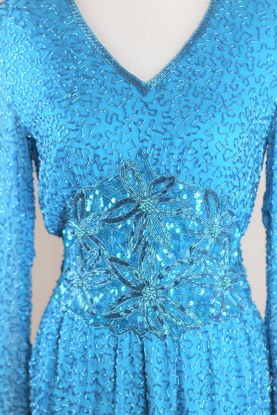 sz 8// Stunning Blue sequin Beaded dress// Fabulo… - image 2