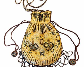 Vintage gouden avondtasje met kralen en trekkoord, handtas met metallic kralen, boho avondtasje met franjes, etui geïnspireerd op Art Deco.