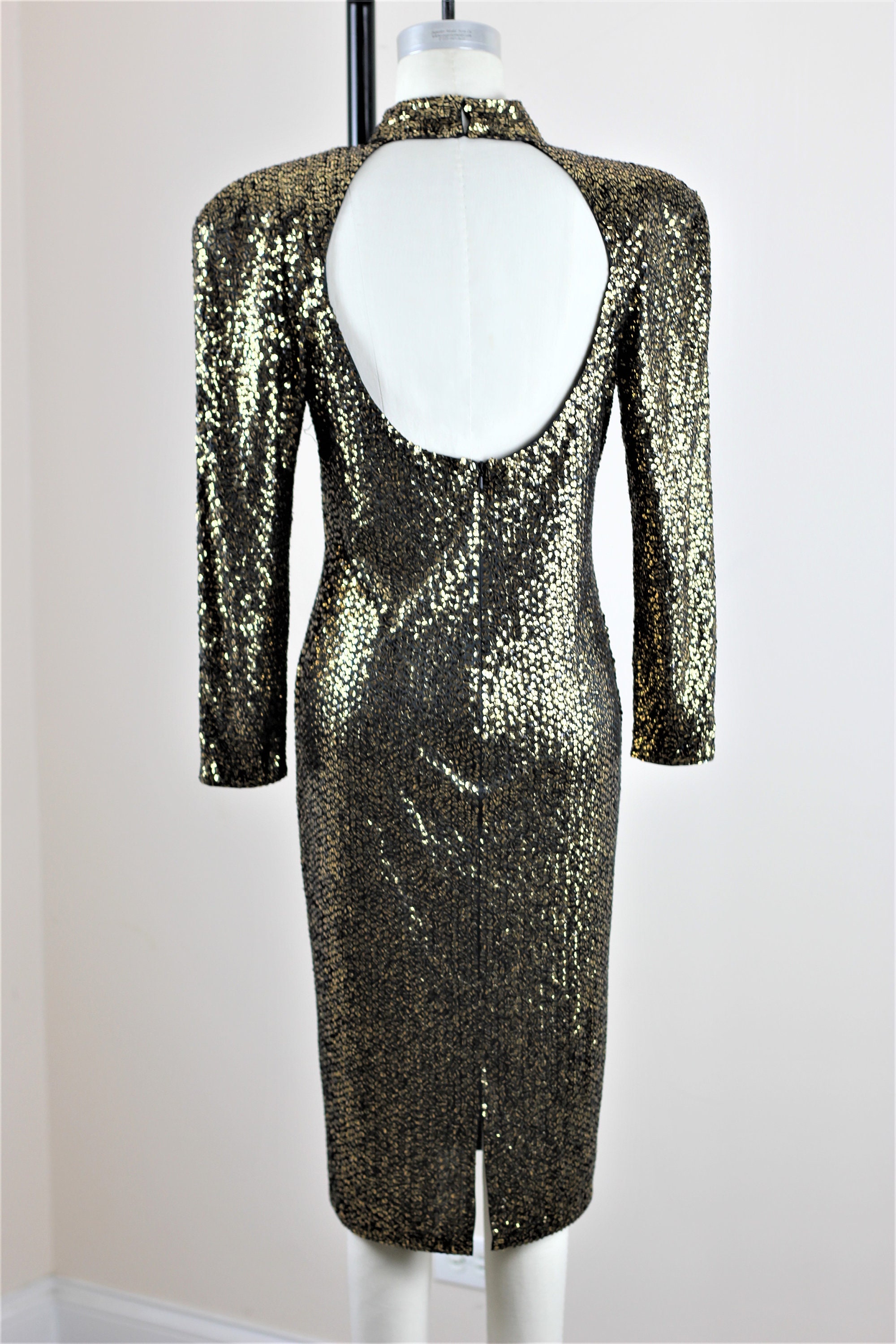 Sz 10// Cassini Gold/Black sequin dress with High Neck// Keyhole back
